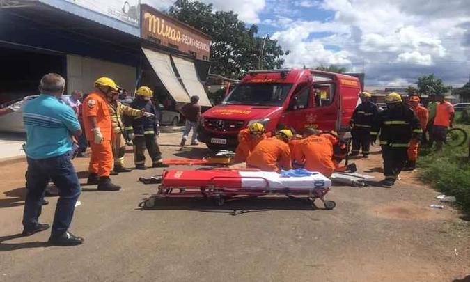 A vítima foi alvejada com um tiro na parte superior do tórax(foto: CBMDF/Divulgação) A vítima foi alvejada com um tiro na parte superior do tórax(foto: CBMDF/Divulgação)
