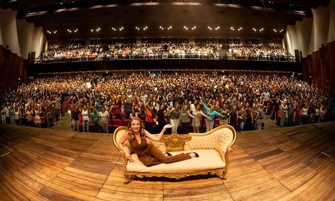 Youtuber soma mais de 3 milhões de inscritos na plataforma(foto: Thaise Xavier/Divulgação) Youtuber soma mais de 3 milhões de inscritos na plataforma(foto: Thaise Xavier/Divulgação)