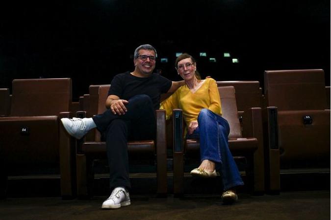 O diretor Marcelo Díaz ao lado de Maria Luiza no Cine Brasília, onde será exibido o documentário (foto: Vinicius Cardoso/Esp. CB/D.A Press) O diretor Marcelo Díaz ao lado de Maria Luiza no Cine Brasília, onde será exibido o documentário (foto: Vinicius Cardoso/Esp. CB/D.A Press)