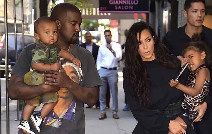 Saint e North West, filhos de Kanye e Kim, terão uma irmãzinha(foto: Internet/Reprodução) Saint e North West, filhos de Kanye e Kim, terão uma irmãzinha(foto: Internet/Reprodução)