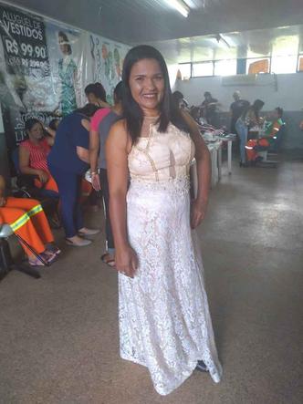 Rosângela da Sila, 41 anos, uma das participantes do projeto se prepara para a grande noite de formatura(foto: Thiago Melo/ CB press) Rosângela da Sila, 41 anos, uma das participantes do projeto se prepara para a grande noite de formatura(foto: Thiago Melo/ CB press)