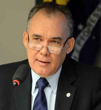 Para Francisco Teixeira, é preciso pensar em atitudes de diminuição do uso da água, por exemplo, na agricultura(foto: Divulgação/Governo do Ceará) Para Francisco Teixeira, é preciso pensar em atitudes de diminuição do uso da água, por exemplo, na agricultura(foto: Divulgação/Governo do Ceará)