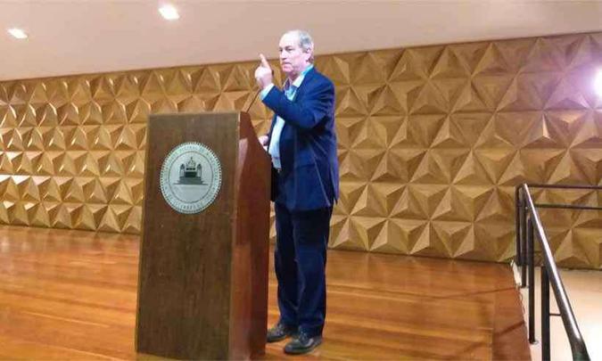Ciro Gomes esteve na UFMG, nesta quinta-feira, para fazer uma palestra(foto: Jair Amaral/EM/D.A Press ) Ciro Gomes esteve na UFMG, nesta quinta-feira, para fazer uma palestra(foto: Jair Amaral/EM/D.A Press )
