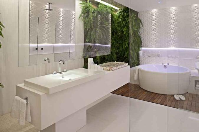 Toalhas confortáveis, velas e até um toque de verde: o ambiente projetado por Renata Dutra é um convite ao relaxamento(foto: Haruo Mikami/Divulgação) Toalhas confortáveis, velas e até um toque de verde: o ambiente projetado por Renata Dutra é um convite ao relaxamento(foto: Haruo Mikami/Divulgação)