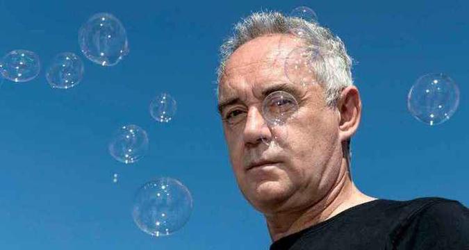 Ferran Adrià é conhecido como o 'chef alquimista' e tem no currículo mais de 1.800 receitas originais(foto: JOEL SAGET/AFP) Ferran Adrià é conhecido como o 'chef alquimista' e tem no currículo mais de 1.800 receitas originais(foto: JOEL SAGET/AFP)