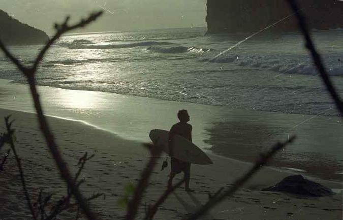 Praia da Cacimba é bastante frequentada por surfistas e terá, na próxima semana, evento mundial de surf(foto: Teresa Maia/Arquivo/DP ) Praia da Cacimba é bastante frequentada por surfistas e terá, na próxima semana, evento mundial de surf(foto: Teresa Maia/Arquivo/DP )