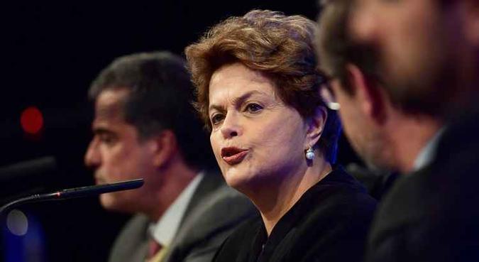 A ex-presidente afirmou ainda que o Brasil vive uma situação de grande impasse(foto: Pierre-Philippe Marcou/AFP) A ex-presidente afirmou ainda que o Brasil vive uma situação de grande impasse(foto: Pierre-Philippe Marcou/AFP)