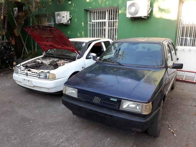 Polícia estima que cerca de 50 veículos foram transportados para a venda ilegal no município baiano de Barreiras(foto: Divulgação/PCDF) Polícia estima que cerca de 50 veículos foram transportados para a venda ilegal no município baiano de Barreiras(foto: Divulgação/PCDF)