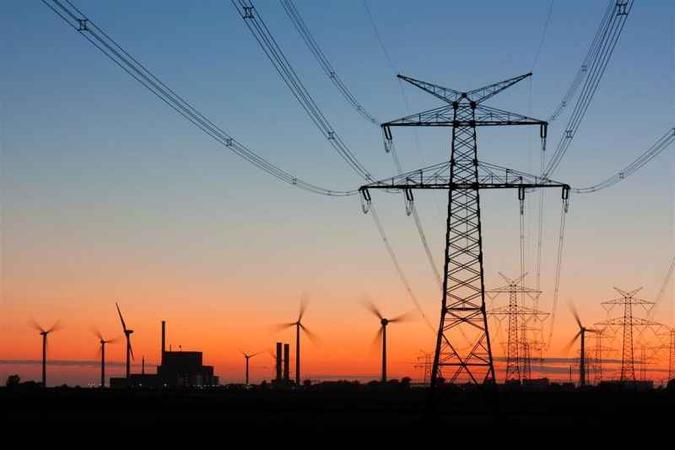 Linhas de transmissão de eletricidade: digitalização das ligações deixa vulneráveis os sistemas interligados(foto: Reprodução/Internet) Linhas de transmissão de eletricidade: digitalização das ligações deixa vulneráveis os sistemas interligados(foto: Reprodução/Internet)