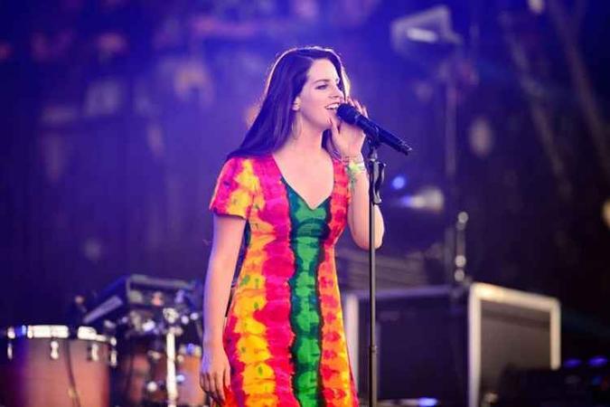 Novo trabalho da cantora quase deu início a uma nova banda(foto: LEON NEAL) Novo trabalho da cantora quase deu início a uma nova banda(foto: LEON NEAL)