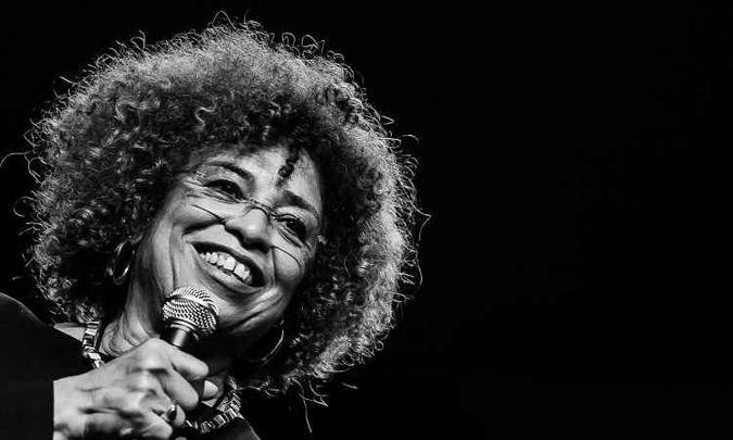 Esta será a sétima vez que a escritora visita o Brasil(foto: Latinidades/Divulgação) Esta será a sétima vez que a escritora visita o Brasil(foto: Latinidades/Divulgação)