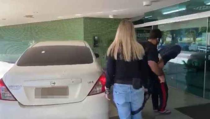Um dos integrantes da organização criminosa foi preso durante a operação(foto: PCDF/Divulgação) Um dos integrantes da organização criminosa foi preso durante a operação(foto: PCDF/Divulgação)