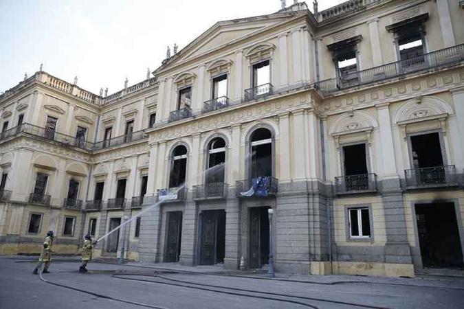Incêndio que destruiu o Museu Nacional completa um mês(foto: Tomaz Silva/Agência Brasil) Incêndio que destruiu o Museu Nacional completa um mês(foto: Tomaz Silva/Agência Brasil)
