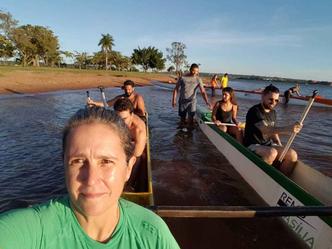 A prática da canoa havaiana é mais um incentivo para persistir na canoa fitness(foto: Arquivo Pessoal) A prática da canoa havaiana é mais um incentivo para persistir na canoa fitness(foto: Arquivo Pessoal)
