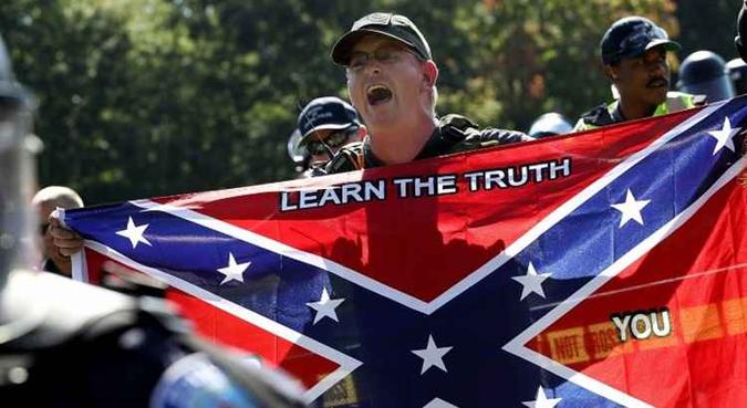 Um número sem precedentes de candidatos extremistas, incluindo supremacistas brancos e um nazista declarado, disputam as midterms nos EUA(foto: AFP/Arquivos) Um número sem precedentes de candidatos extremistas, incluindo supremacistas brancos e um nazista declarado, disputam as midterms nos EUA(foto: AFP/Arquivos)