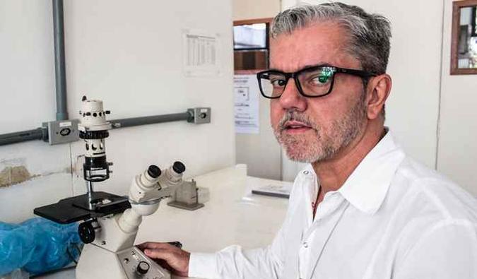 Pesquisadores brasilienses coordenados por Gerson Penna descobriram um novo padrão para o tratamento da hanseníase(foto: CBPFOT061020170641.jpg) Pesquisadores brasilienses coordenados por Gerson Penna descobriram um novo padrão para o tratamento da hanseníase(foto: CBPFOT061020170641.jpg)