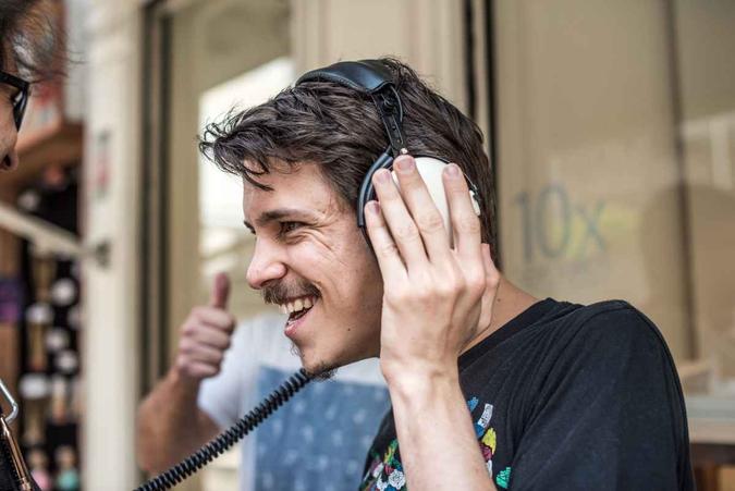 Protagonista de um dos filmes participantes da mostra, Daniel Gonçalves é o primeiro diretor no Brasil que tem alguma deficiência a produzir um longa-metragem sobre a própria vida(foto: Divulgação) Protagonista de um dos filmes participantes da mostra, Daniel Gonçalves é o primeiro diretor no Brasil que tem alguma deficiência a produzir um longa-metragem sobre a própria vida(foto: Divulgação)