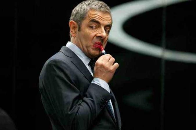 No filme, Johnny English é a única esperança do Serviço Secreto britânico(foto: Universal Pictures/Divulgação) No filme, Johnny English é a única esperança do Serviço Secreto britânico(foto: Universal Pictures/Divulgação)
