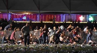 O episódio ocorreu quando dezenas de milhares de pessoas viam um show em um festival de música(foto: David Becker/AFP) O episódio ocorreu quando dezenas de milhares de pessoas viam um show em um festival de música(foto: David Becker/AFP)