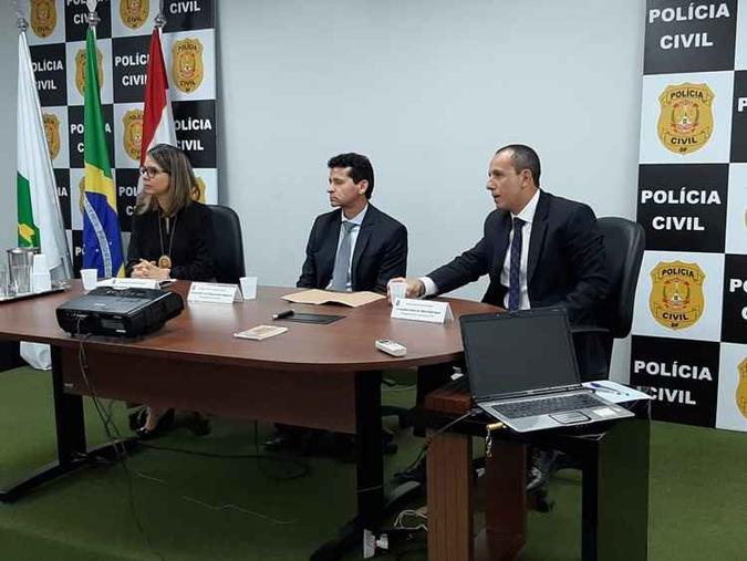 Diretora do IML Márcia Reis (E), delegado Cícero Jairo (C) e delegado Fernando Celso (D)(foto: Sarah Peres/CB/D.A Press) Diretora do IML Márcia Reis (E), delegado Cícero Jairo (C) e delegado Fernando Celso (D)(foto: Sarah Peres/CB/D.A Press)