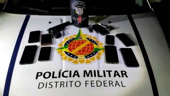 Trio utilizava um simulacro de arma de fogo para cometer os crimes(foto: Divulgação/PMDF) Trio utilizava um simulacro de arma de fogo para cometer os crimes(foto: Divulgação/PMDF)