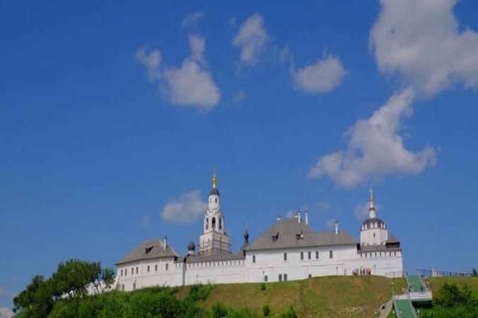 Cercadas por muralhas, as edificações integram o Monastério da Assunção(foto: Flickr) Cercadas por muralhas, as edificações integram o Monastério da Assunção(foto: Flickr)
