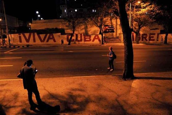 Rua de Havana na manhã deste sábado (26/11)(foto: AFP / YAMIL LAGE) Rua de Havana na manhã deste sábado (26/11)(foto: AFP / YAMIL LAGE)