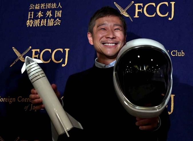 A solidão pesa para este extravagante milionário(foto: Toshifumi Kitamura / AFP ) A solidão pesa para este extravagante milionário(foto: Toshifumi Kitamura / AFP )