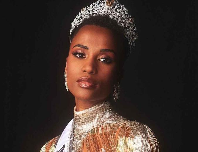 Formada em relações públicas, Zozibini Tunzi fez um discurso exaltando a beleza negra (foto: Reprodução/Instagram ) Formada em relações públicas, Zozibini Tunzi fez um discurso exaltando a beleza negra (foto: Reprodução/Instagram )