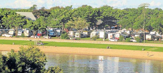 Camping de motorhomes em Santa Helena (PR)(foto: Nilva Rios/Arquivo Pessoal) Camping de motorhomes em Santa Helena (PR)(foto: Nilva Rios/Arquivo Pessoal)
