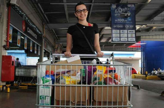 Marcella Luchini, trocou os supermercados tradicionais pelo atacarejo. Marcella Luchini, trocou os supermercados tradicionais pelo atacarejo.