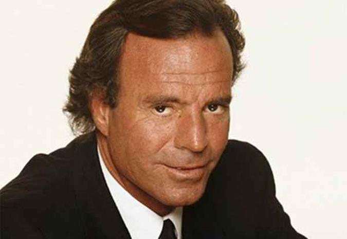 Julio Iglesias lança novo CD em homenagem ao Brasil(foto: Reprodução/Internet) Julio Iglesias lança novo CD em homenagem ao Brasil(foto: Reprodução/Internet)