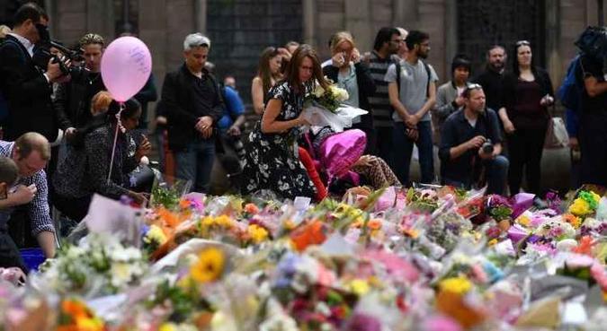 A Polícia anunciou ter concluído o processo de identificação de todas as vítimas e entrou em contato com as famílias(foto: BEN STANSALL/AFP) A Polícia anunciou ter concluído o processo de identificação de todas as vítimas e entrou em contato com as famílias(foto: BEN STANSALL/AFP)