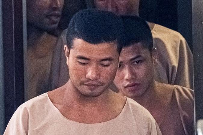 Os réus Zaw Lin e Win Zaw Tun.(foto: Mladen Antonov/ AFP) Os réus Zaw Lin e Win Zaw Tun.(foto: Mladen Antonov/ AFP)