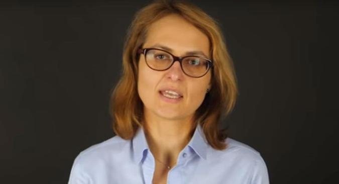 Claire Maximova nasceu na Ucrânia e foi para a França com 23 anos para ingressar em uma escola de evangelização antes de entrar nas carmelitas(foto: Reprodução/Twitter) Claire Maximova nasceu na Ucrânia e foi para a França com 23 anos para ingressar em uma escola de evangelização antes de entrar nas carmelitas(foto: Reprodução/Twitter)