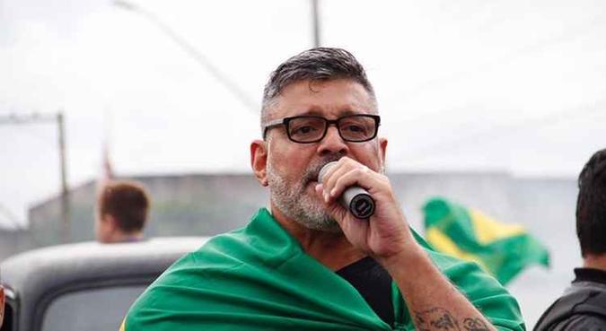 Frota é filiado ao PSL, sigla conservadora que tem entre seus principais valores a defesa da família cis-heteronormativa brasileira(foto: Reprodução/Facebook) Frota é filiado ao PSL, sigla conservadora que tem entre seus principais valores a defesa da família cis-heteronormativa brasileira(foto: Reprodução/Facebook)