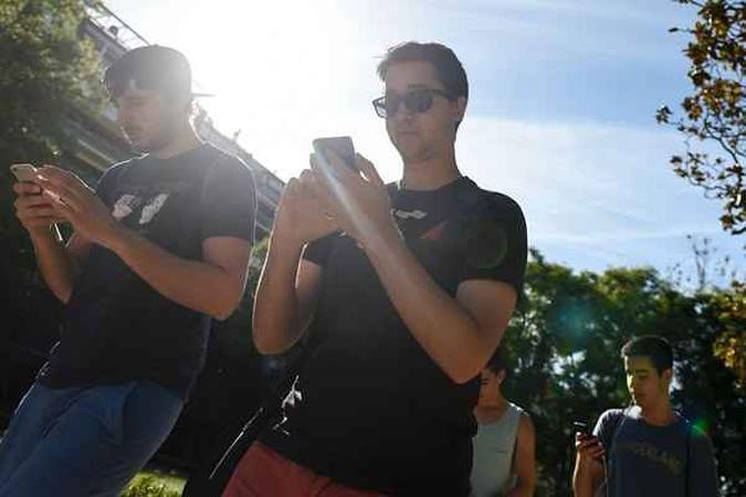 Aspirantes a treinadores em Barcelona(foto: AFP / JOSEP LAGO ) Aspirantes a treinadores em Barcelona(foto: AFP / JOSEP LAGO )