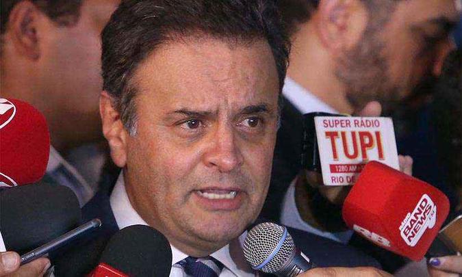 Aécio nega e diz não poder aceitar que 'delações de criminosos confessos e suas versões se sobreponham aos fatos'(foto: George Gianni/PSDB) Aécio nega e diz não poder aceitar que 'delações de criminosos confessos e suas versões se sobreponham aos fatos'(foto: George Gianni/PSDB)