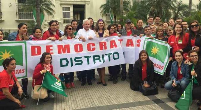 O principal nome dos Democratas é o governador do Departamento (província) de Santa Cruz, Rubén Costas(foto: Reprodução/Twitter) O principal nome dos Democratas é o governador do Departamento (província) de Santa Cruz, Rubén Costas(foto: Reprodução/Twitter)