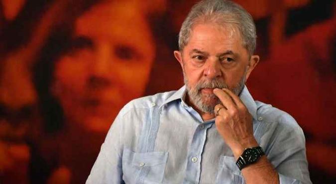 É inédita esta situação em que o público pode ser privado de informações adequadas sobre as chances de cada candidato(foto: Nelson Almeida/AFP) É inédita esta situação em que o público pode ser privado de informações adequadas sobre as chances de cada candidato(foto: Nelson Almeida/AFP)