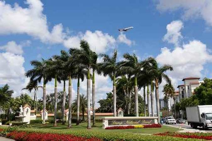 Vista da entrada do Trump National Doral em Miami, na Flórida.(foto: Michele Eve Sandberg / AFP) Vista da entrada do Trump National Doral em Miami, na Flórida.(foto: Michele Eve Sandberg / AFP)