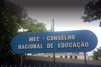 Parecer do CNE sobre volta às aulas deve ser homologado esta semana