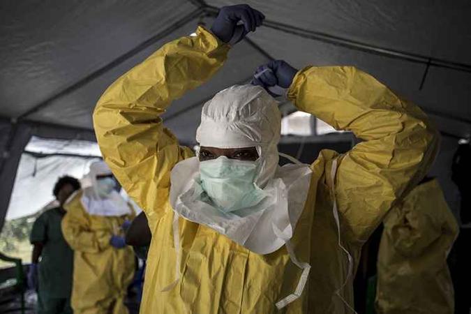A epidemia foi confirmada pelo Ministério da Saúde do país em agosto desse ano(foto: John Wessels / AFP) A epidemia foi confirmada pelo Ministério da Saúde do país em agosto desse ano(foto: John Wessels / AFP)