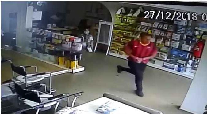 Homem ameaçou a funcionária com uma faca (foto: Divulgação) Homem ameaçou a funcionária com uma faca (foto: Divulgação)