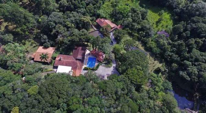 Imagens do suposto sítio do ex-presidente Lula, na chácara na cidade de Atibaia(foto: Márcio Fernandes/AE - 3/2/16) Imagens do suposto sítio do ex-presidente Lula, na chácara na cidade de Atibaia(foto: Márcio Fernandes/AE - 3/2/16)
