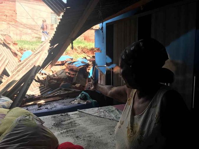 A dona da casa, Estelita Maria de Jesus, conta (foto: Geovana Oliveira/Esp. CB/D.A Press) A dona da casa, Estelita Maria de Jesus, conta (foto: Geovana Oliveira/Esp. CB/D.A Press)