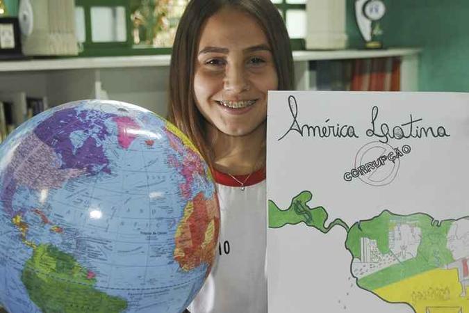 Amanda ficou em terceiro lugar na categoria de 13 a 15 anos. Sua ilustração vai concorrer a prêmio internacional(foto: Gabriel Jabur/Agência Brasília) Amanda ficou em terceiro lugar na categoria de 13 a 15 anos. Sua ilustração vai concorrer a prêmio internacional(foto: Gabriel Jabur/Agência Brasília)