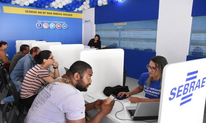 Empresários e interessados em empreender no DF foram atendidos durante quatro dias em estrutura móvel(foto: Divulgação/Secretaria de Desenvolvimento Econômico ) Empresários e interessados em empreender no DF foram atendidos durante quatro dias em estrutura móvel(foto: Divulgação/Secretaria de Desenvolvimento Econômico )
