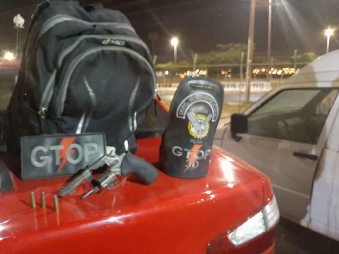 Menores ainda estavam com chave de outro carro roubado(foto: Divulgação/PMDF) Menores ainda estavam com chave de outro carro roubado(foto: Divulgação/PMDF)