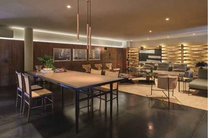 O Loft Urbano, do Studio Valéria Gontijo, traz o retrato de uma Brasília mais tradicional, remetendo aos primeiros anos da capital, com elementos em madeira e cores mais sóbrias.(foto: Jomar Bragança/Divulgação) O Loft Urbano, do Studio Valéria Gontijo, traz o retrato de uma Brasília mais tradicional, remetendo aos primeiros anos da capital, com elementos em madeira e cores mais sóbrias.(foto: Jomar Bragança/Divulgação)